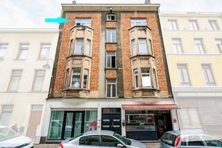 BEZOEKEN ZATERDAG 18/10/2025 van 13.00 tot 13.30Gezellig appartement gelegen op de 3de verdieping van een klein gebouw zonder lift. Het appartement...