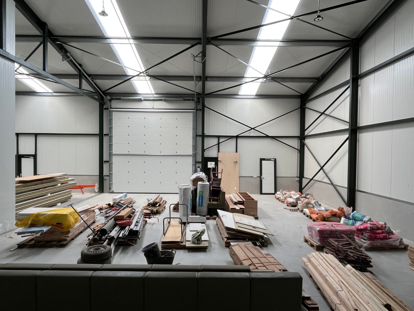 Nieuwbouw loods te huur op een strategische ligging - foto 4