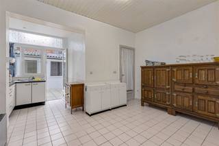 Unieke kans : 3 naast elkaar gelegen percelen in Merksem : 2 woningen met tussengelegen bouwgrond* In het centrum van Merksem, in een zijstraat van...