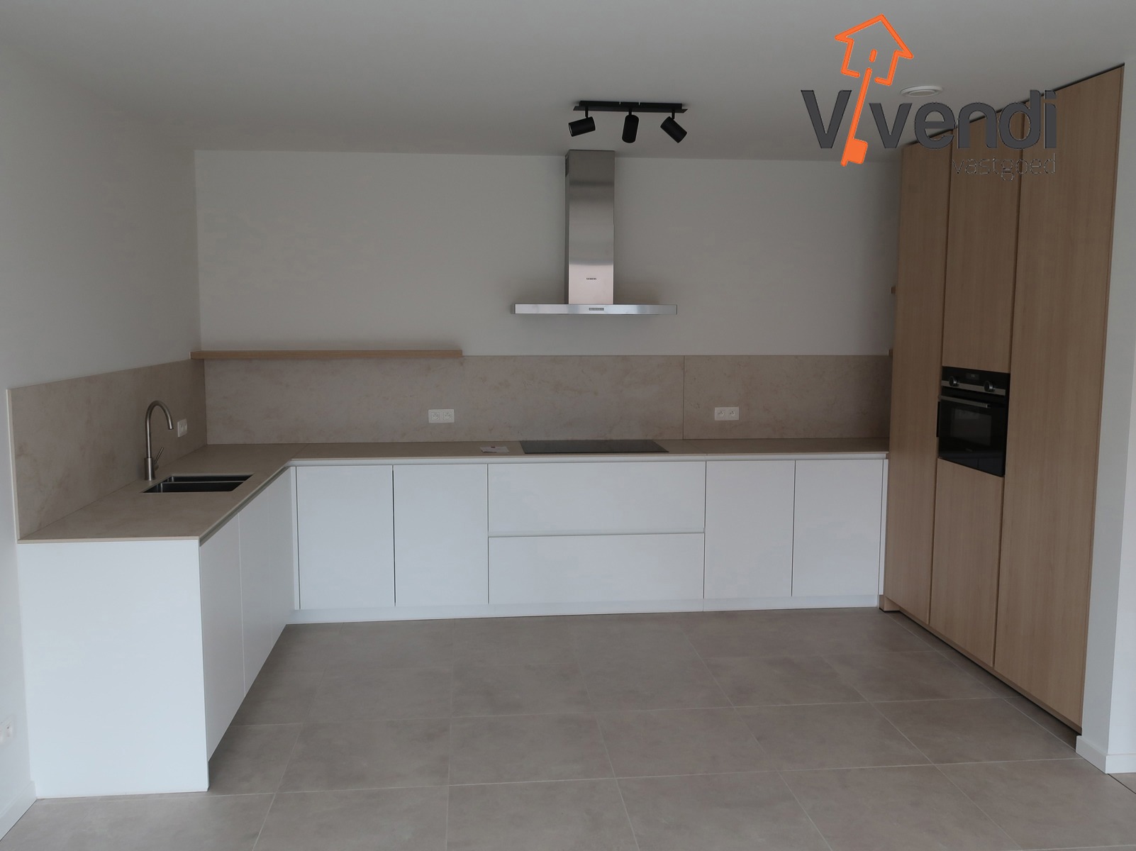 Gelijkvloers appartement met tuin en onmiddellijk beschikbaar! - foto 3