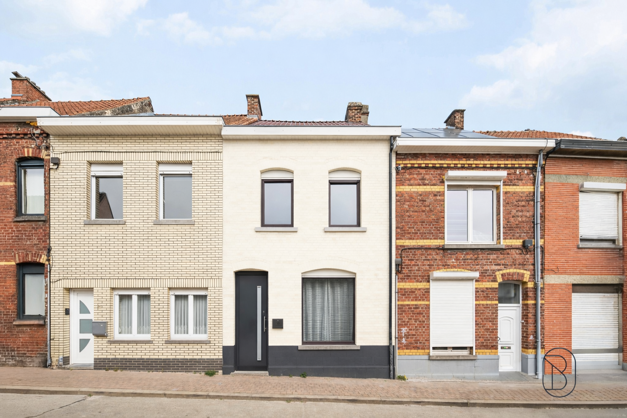 Instapklare gerenoveerde woning met 4 slpk en grote tuin - foto 3