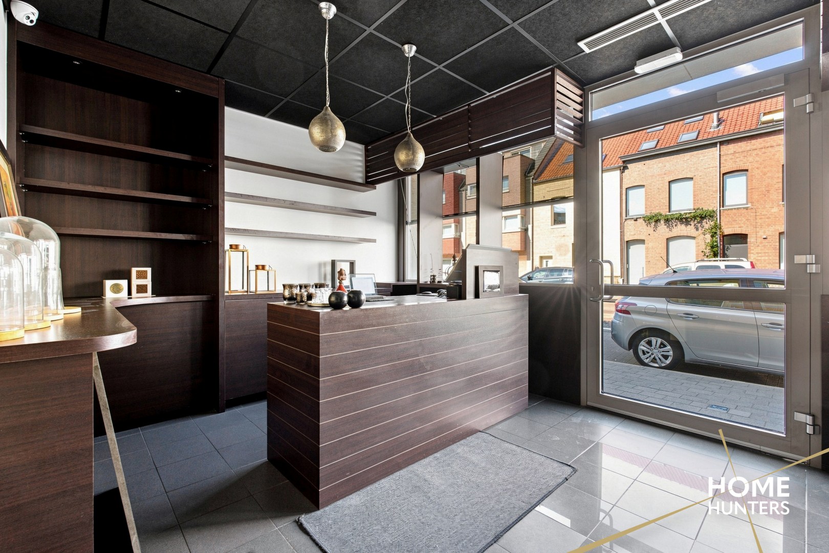 Veelzijdige handelswoning met tal van mogelijkheden op commerciële locatie in Roeselare! - foto 2