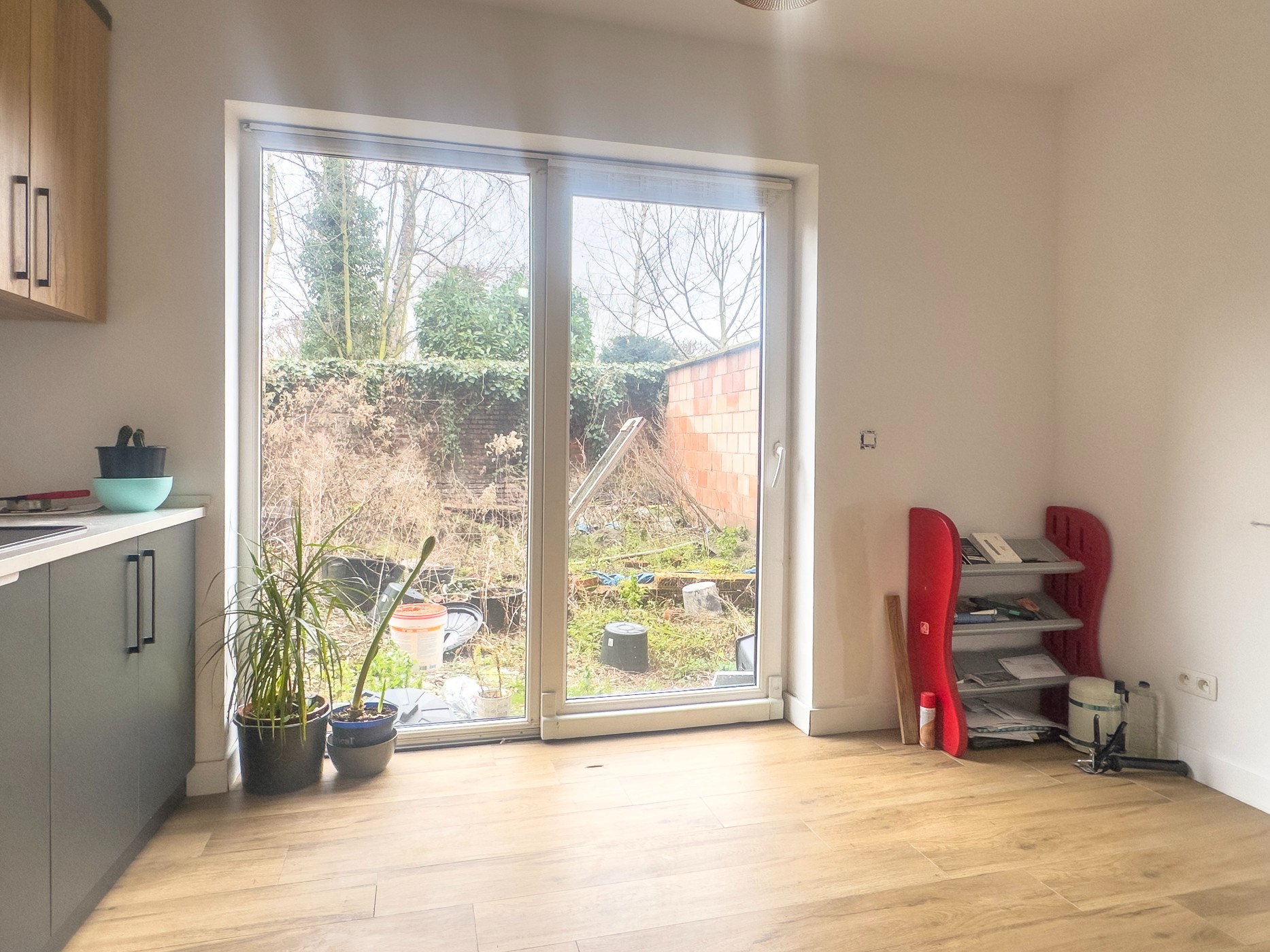 Ruime gezinswoning met vlotte bereikbaarheid in Grembergen! - foto 5