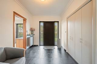 Deze prachtige landelijke eigendom bevindt zich in Stekene, in het groene hart van het Waasland. Dankzij de vlotte verbinding via de E34...