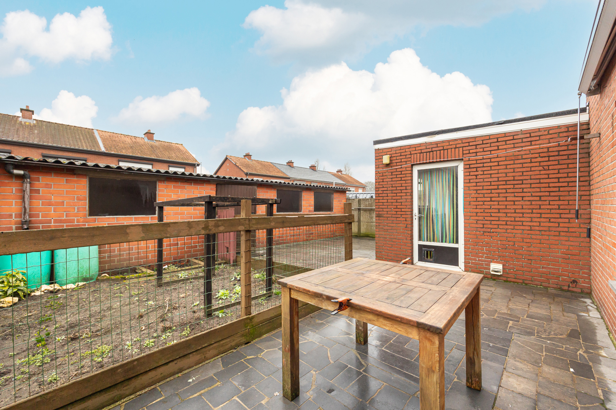 Halfopen woning op 269 m² met 3 slpk, garage en bijgebouw - foto 5