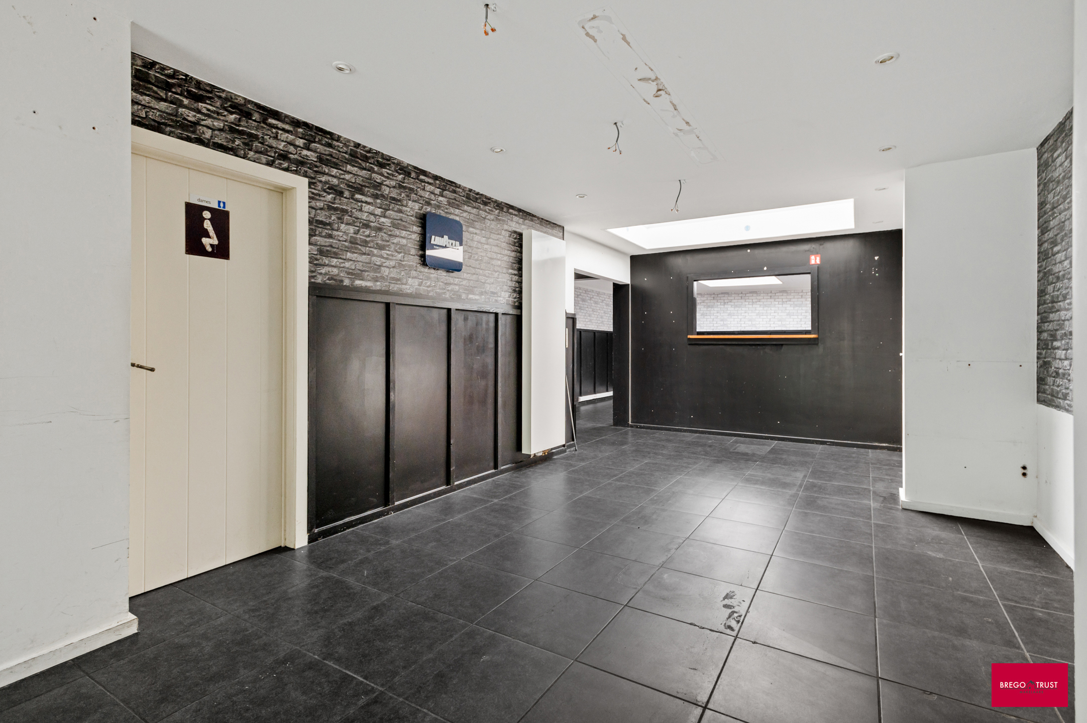 Commercial à vendre à Malle - photo 3