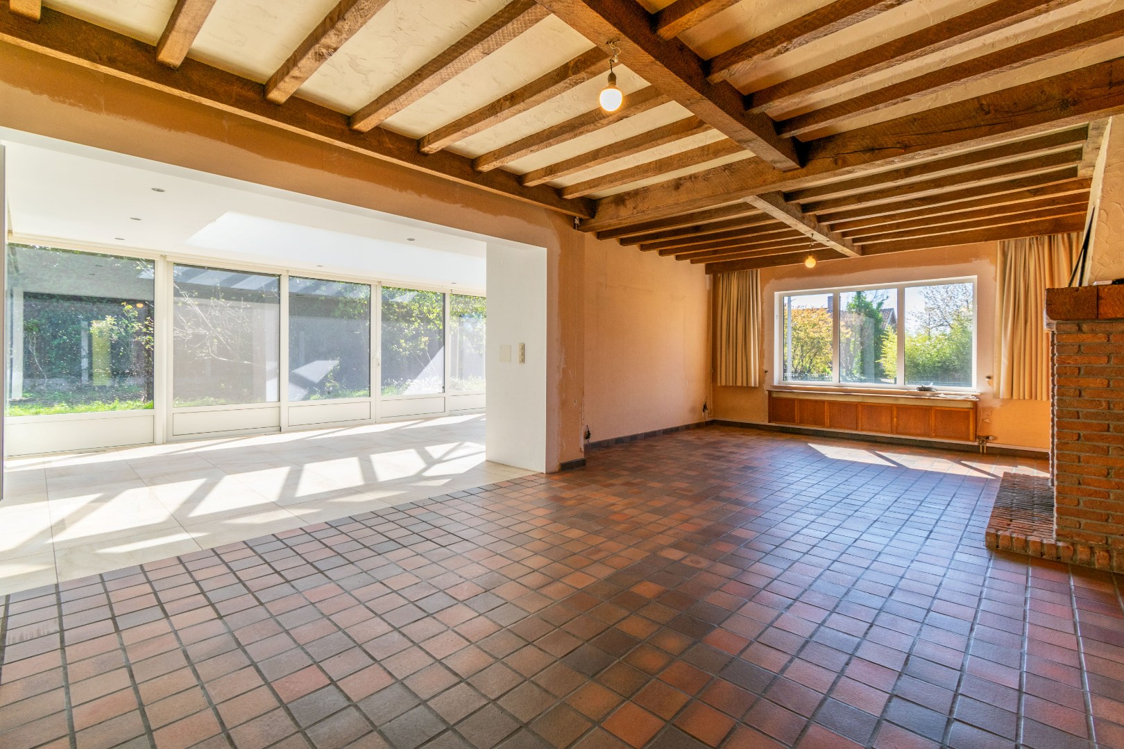 Een ruime (250m²), te moderniseren villa!! - foto 5