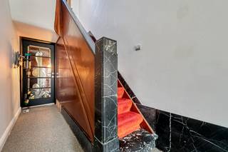 INSTAPKLARE WONING MET EEN ZIEL, SPECIALE INDELING, KNAPPE TUIN mooie gevel met recente extra isolerende ramenHal met authentieke art deco deur,...