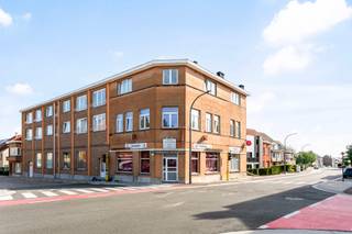 Cet appartement 1 chambre se situe au deuxième et dernier étage d’une petite résidence sans ascenseur à Itterbeek (Dilbeek). Grâce à sa...