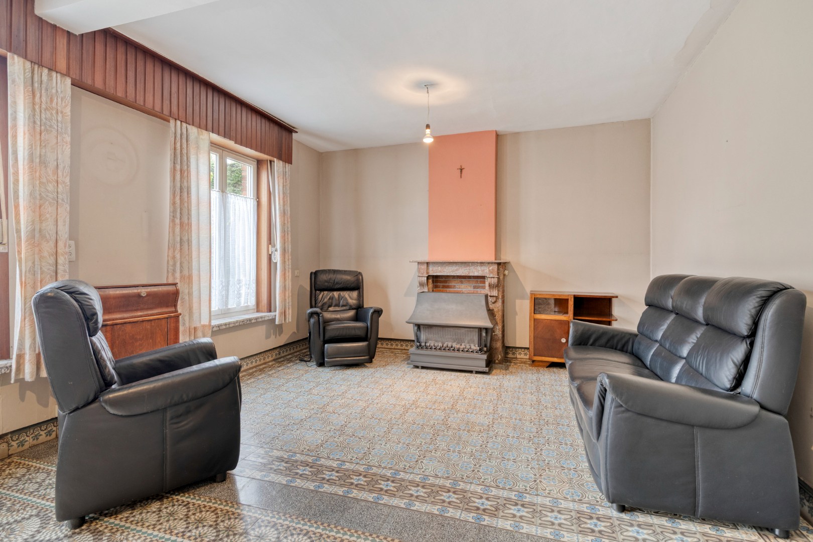 Te renoveren woning, rustig gelegen op een zonnig perceel van 767 m² te Olen-Centrum ! - foto 4