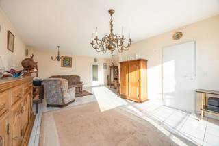 Dit appartement van 93 m² bevindt zich op de eerste verdieping van een residentie uit 1963, gelegen aan de Begijnenweide in Mechelen.Dankzij de...