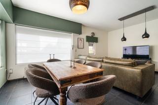 Te koop: ruime halfopen woning in Dendermonde, op een uitstekende locatie nabij scholen, winkels, openbaar vervoer en parken.Deze instapklare woning...