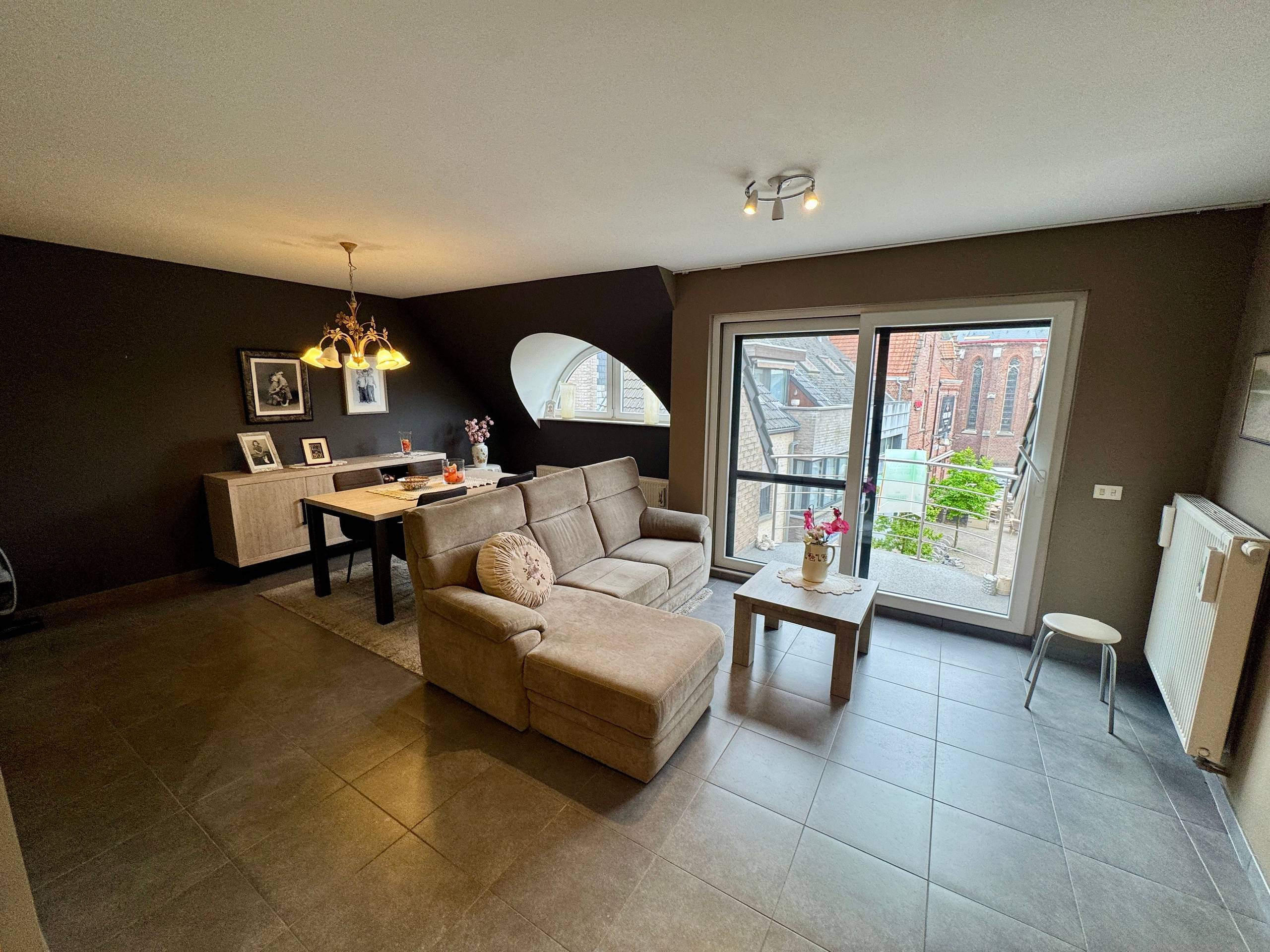 Appartement met 1 slaapkamer en autostaanplaats in centrum Ruddervoorde - foto 4