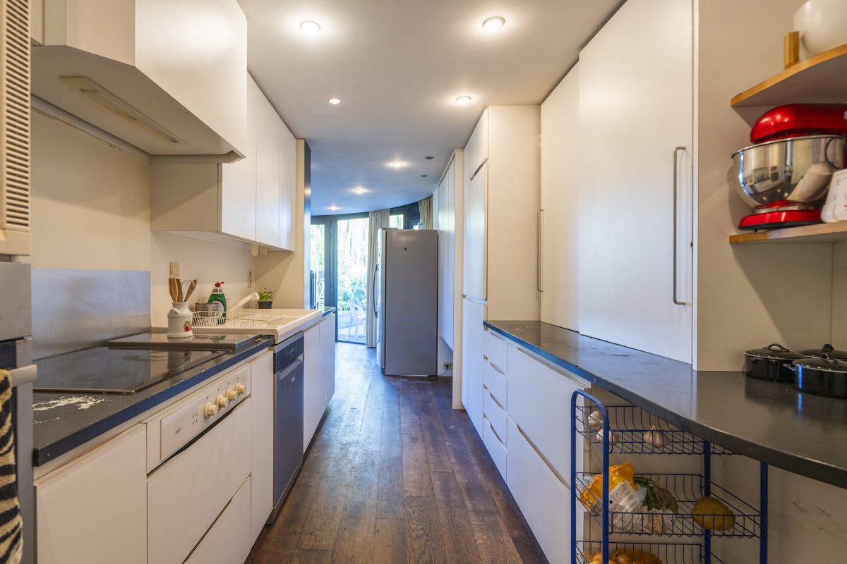 Ruim huis te koop in kortrijk met tuin en 4 slaapkamers - foto 5