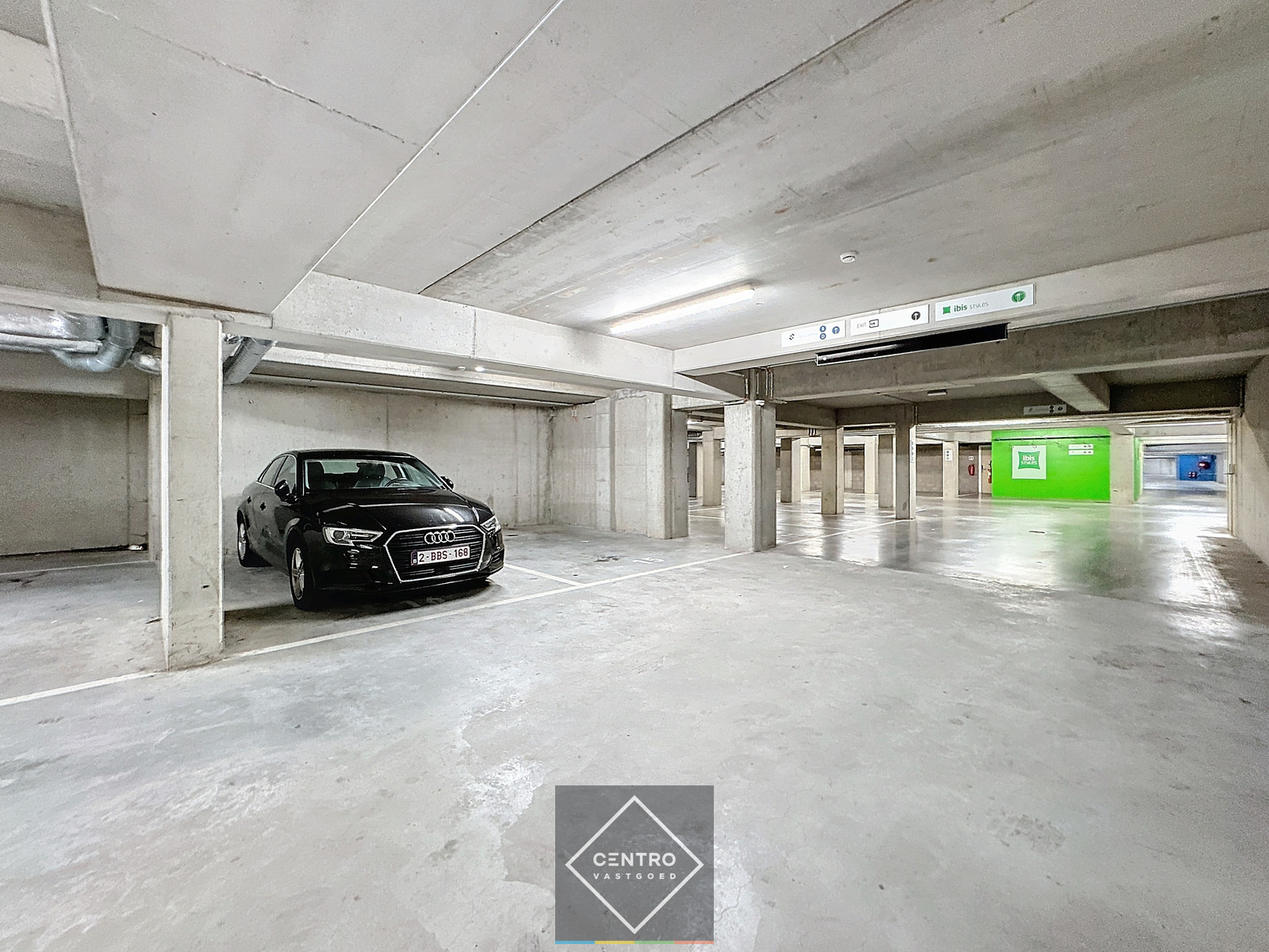 2 overdekte parkeerplaatsen onder Ibis-Zeebrugge! - foto 4