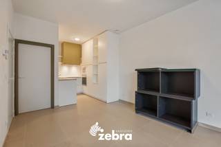 Dit nieuwbouw appartement met twee slaapkamers, ruim terras en autostaanplaats (inbegrepen in de vraagprijs) bevindt zich op een toplocatie in...