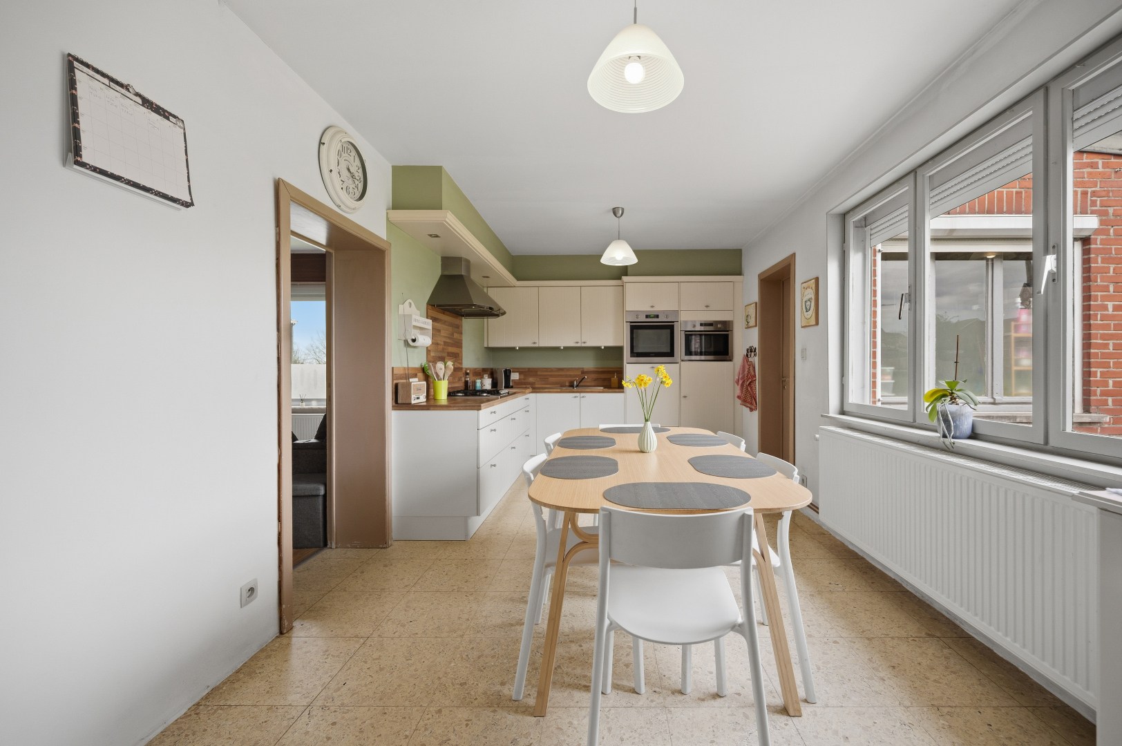 Instapklare open bebouwing met tuin, terras, garage en 3 slpks - foto 4