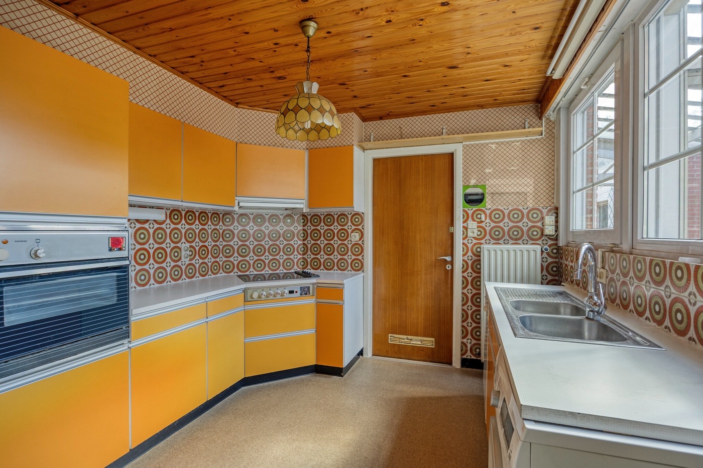 Ruime gezinswoning met 4 slaapkamers, grote garage en tuin - foto 5