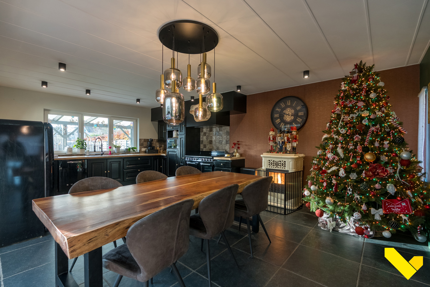 Volledig gerenoveerde gezinswoning met praktijkruimte - foto 5