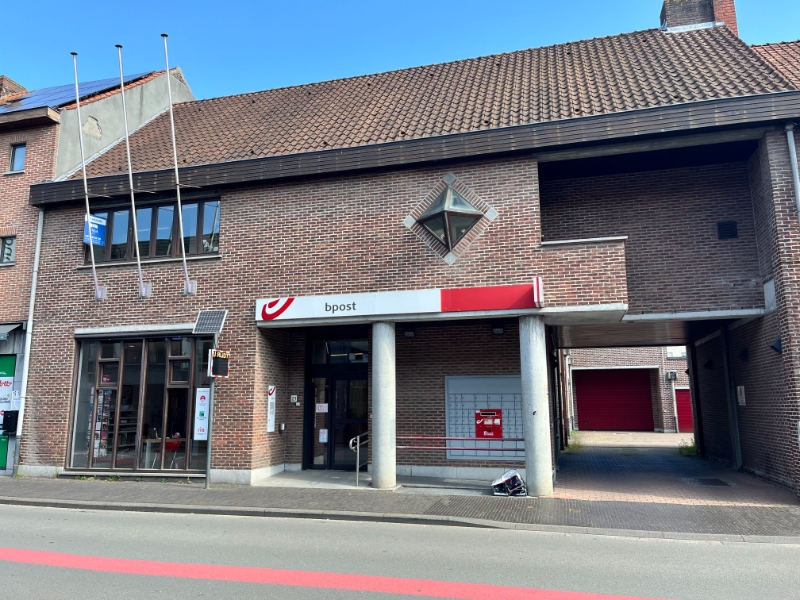 Kantoorruimte/mazijnruimte te huur - 340 m² - foto 2