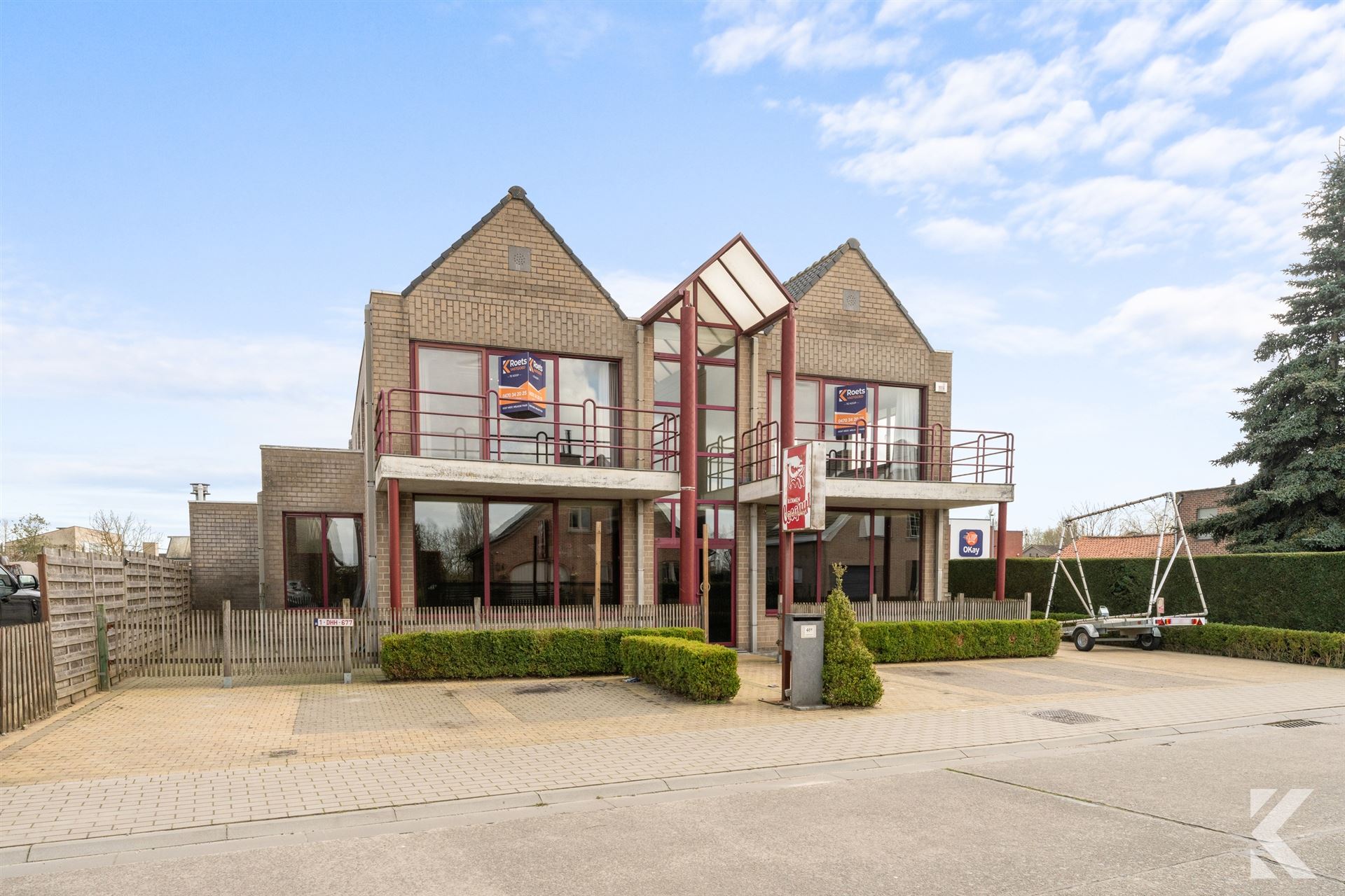 Uniek handelspand met woonst, topligging en ruime parking  - foto 5