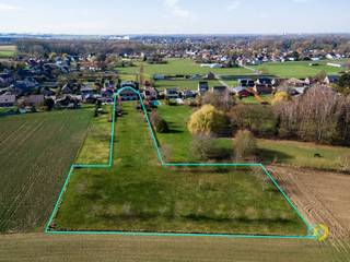 Ontdek deze unieke villa, gelegen in een rustige straat te midden van een uitgestrekt weiland schap. De villa werd kwalitatief gebouwd in 2009 en...