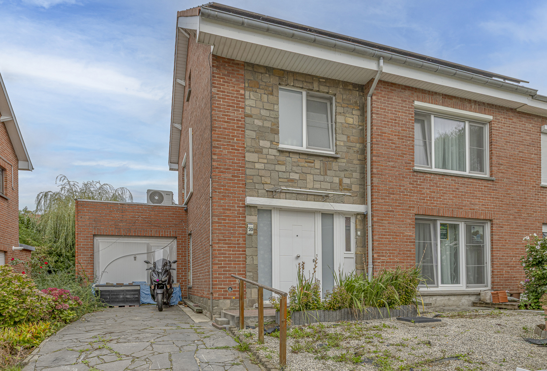 House for sale in Dilbeek with 3 bedrooms - photo 1