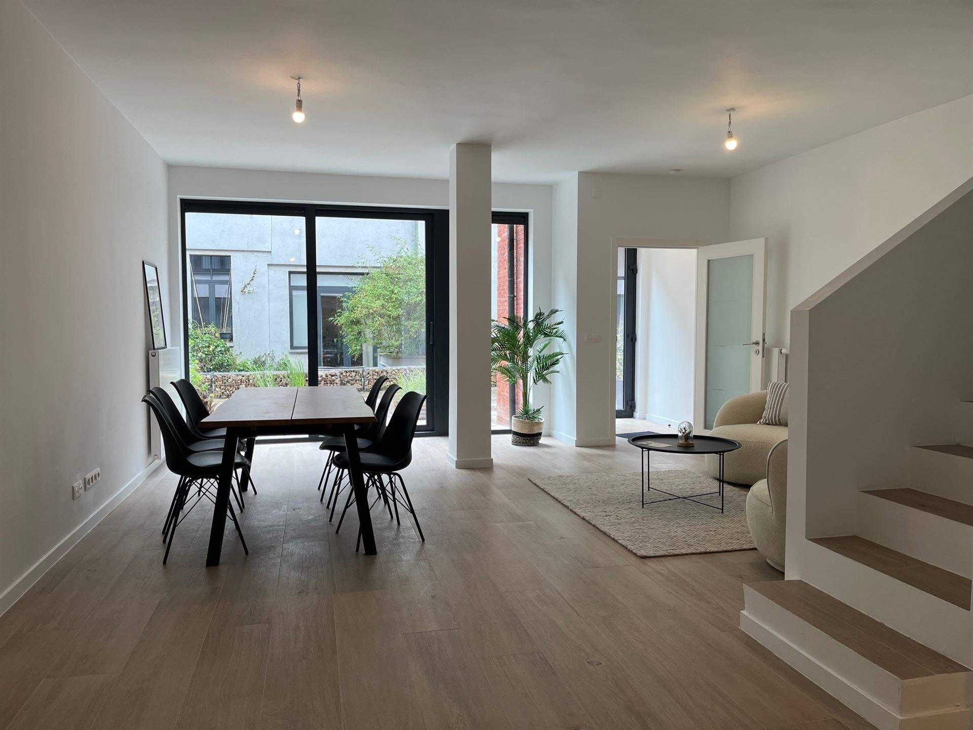 Sup duplex neuf 2 CH avec cour/terrasse ! - photo 2