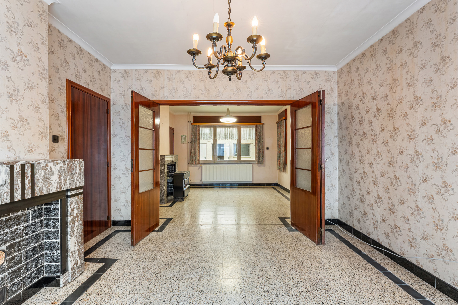 Mooi gelegen, te renoveren woning - foto 2