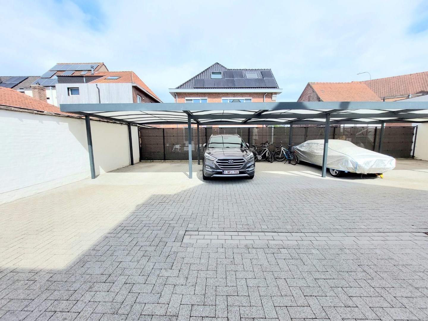 Overdekte autostaanplaats - foto 1