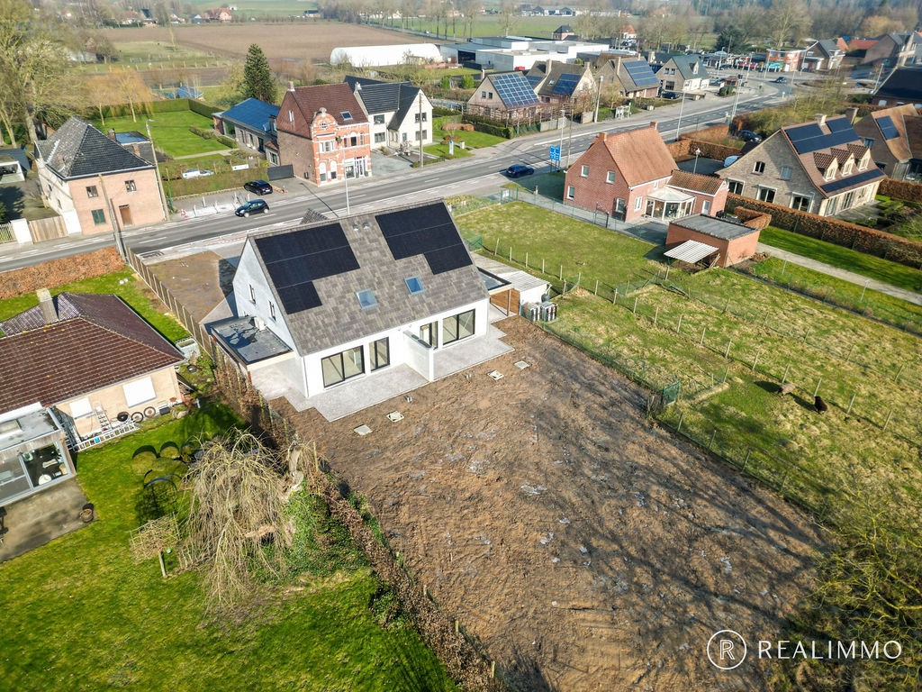 Halfopen nieuwbouwwoning met grote tuin in landelijke stijl in Kerkhove - photo 4