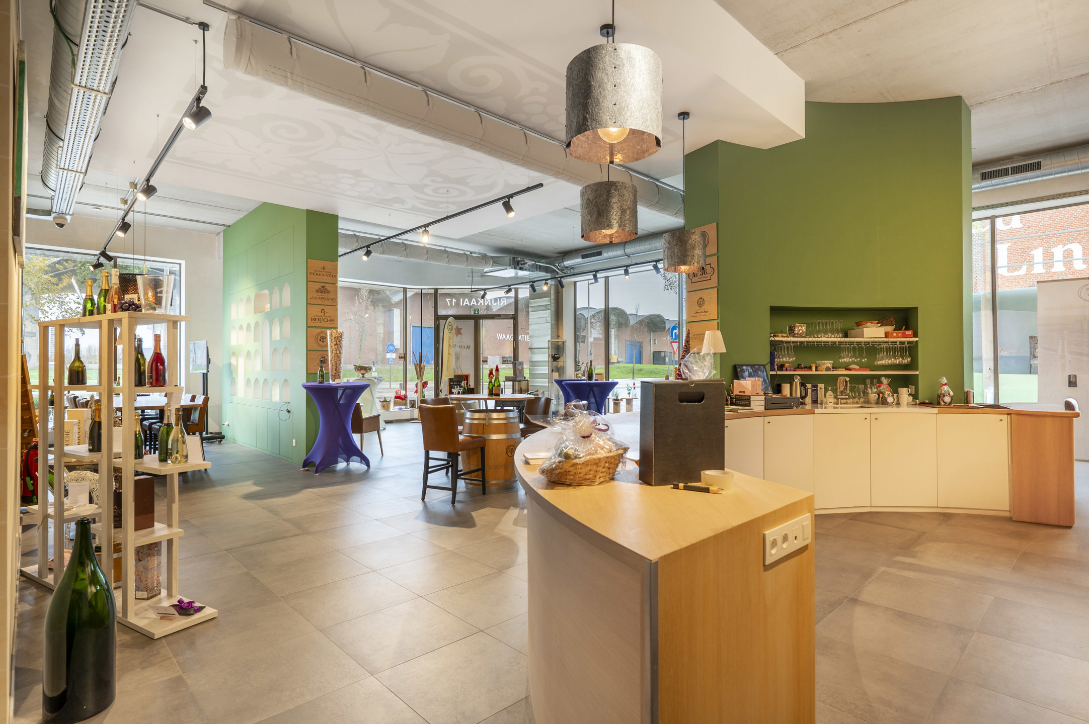 EILANDJE. Commerciële ruimte aan Red Star Line museum. - foto 5