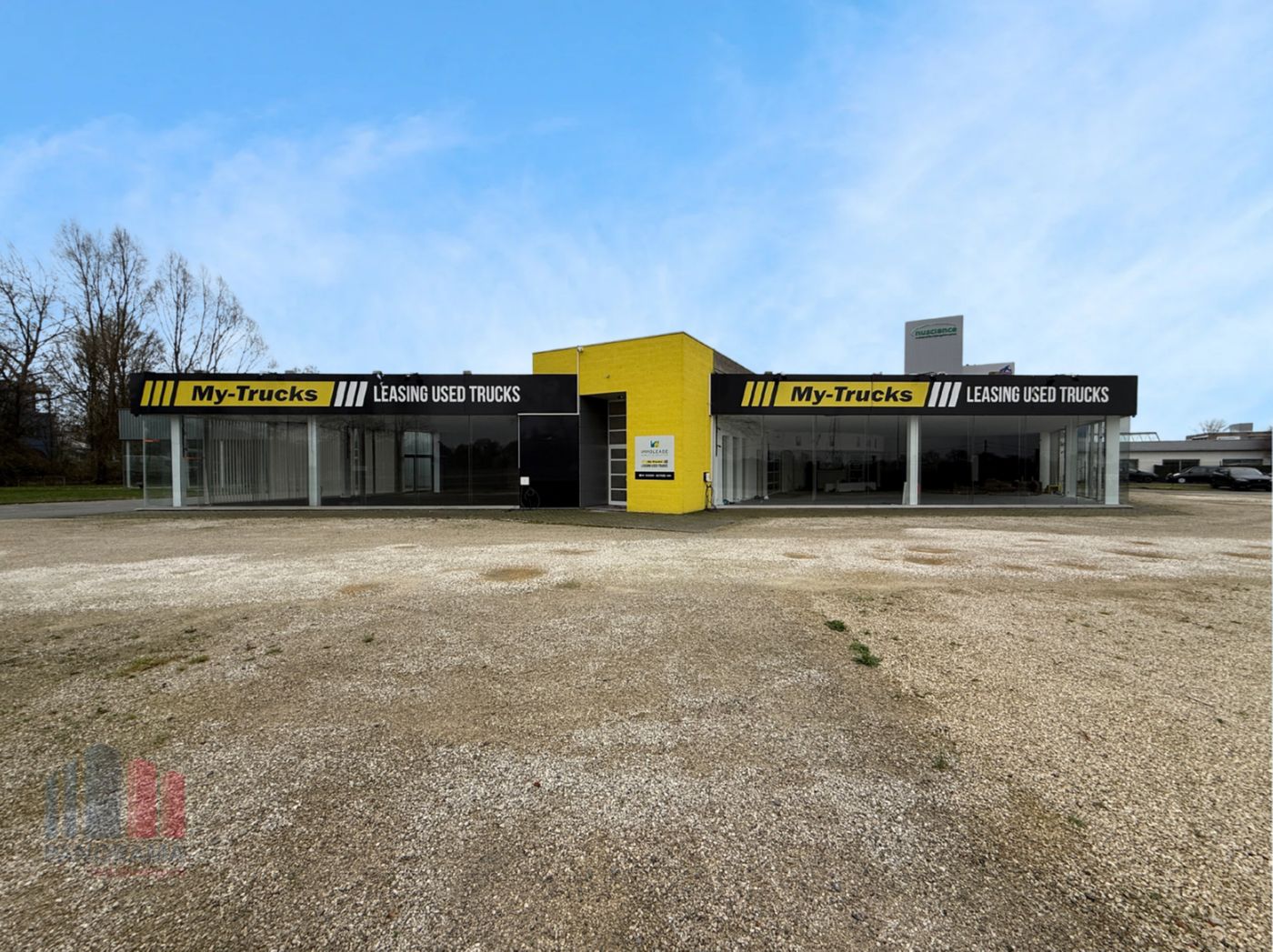 Opslag/showroom/kantoor op unieke zichtlocatie langs de E40 - foto 3