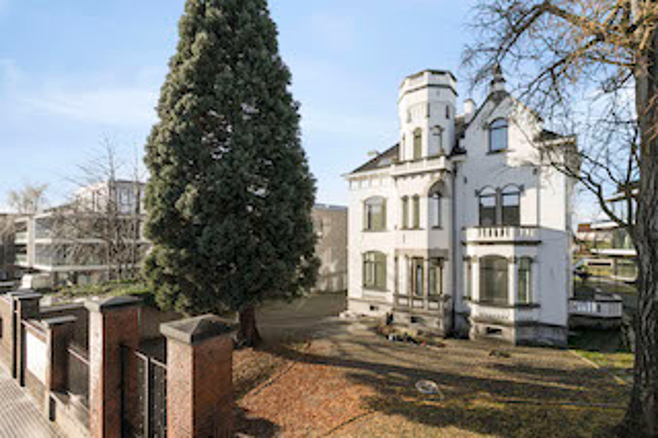 Kasteel met kantoorbestemming te koop in Halle. - foto 1