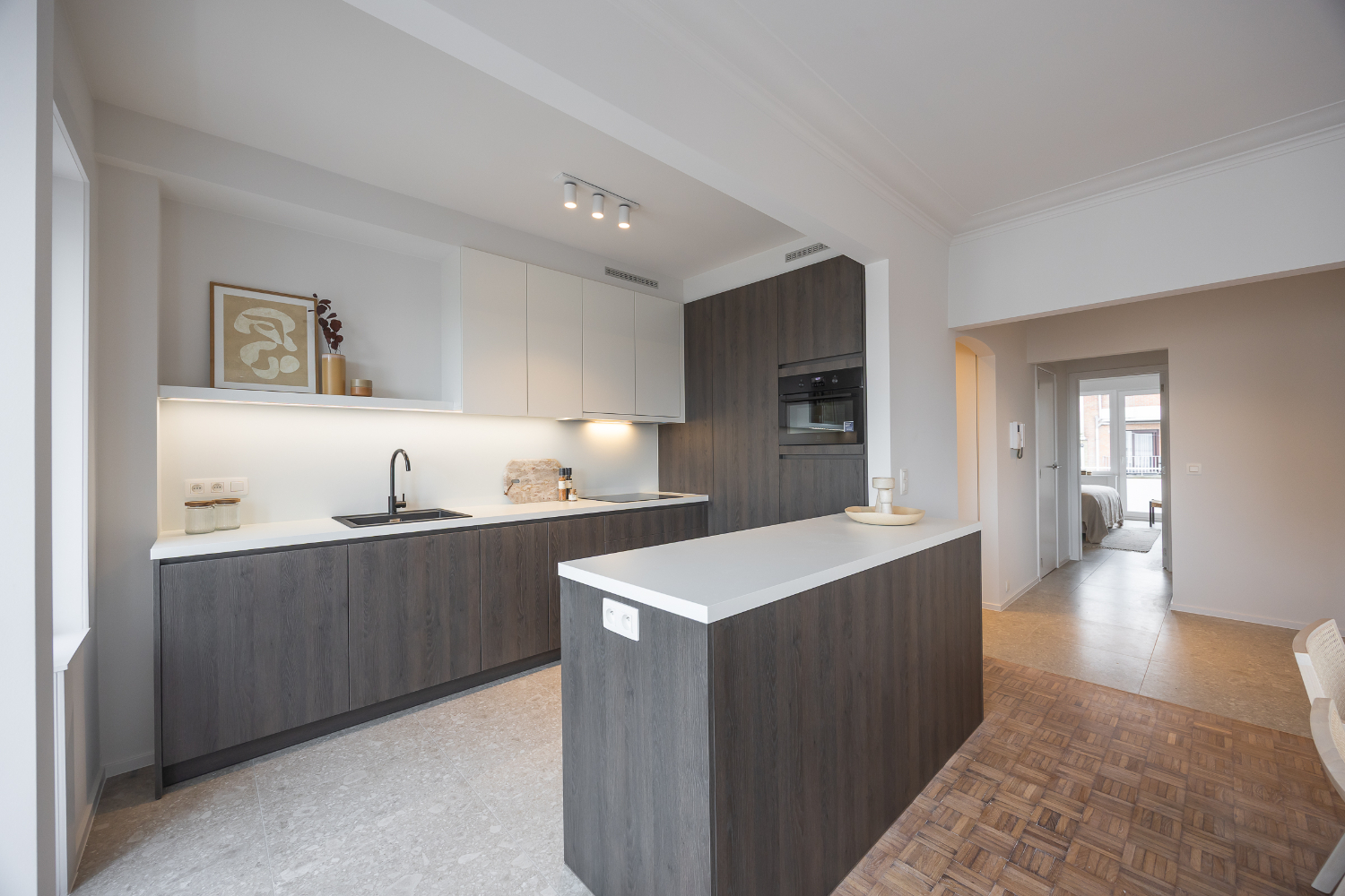 Gerenoveerd drie slaapkamer appartement met open zicht! - photo 5