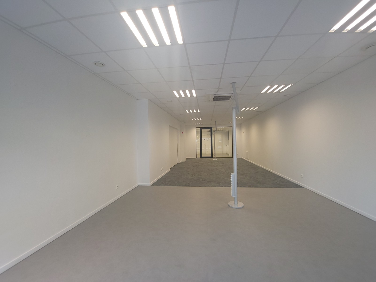 Exclusief gelegen handelsruimte in centrum Deinze - foto 4