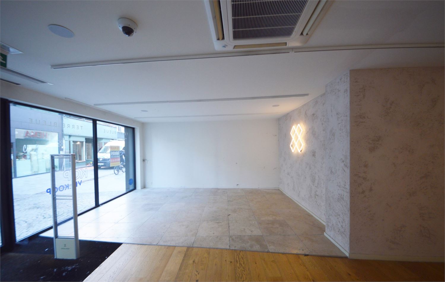 UITZONDERLIJK HANDELSPAND TOPLOCATIE NABIJ GROTE MARKT - foto 5