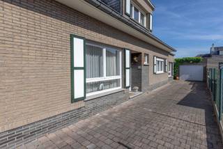 Deze charmante woning met 2 tot 4 slaapkamers biedt een aangename combinatie van ruimte, licht en uitbreidingsmogelijkheden. Bij het betreden van...