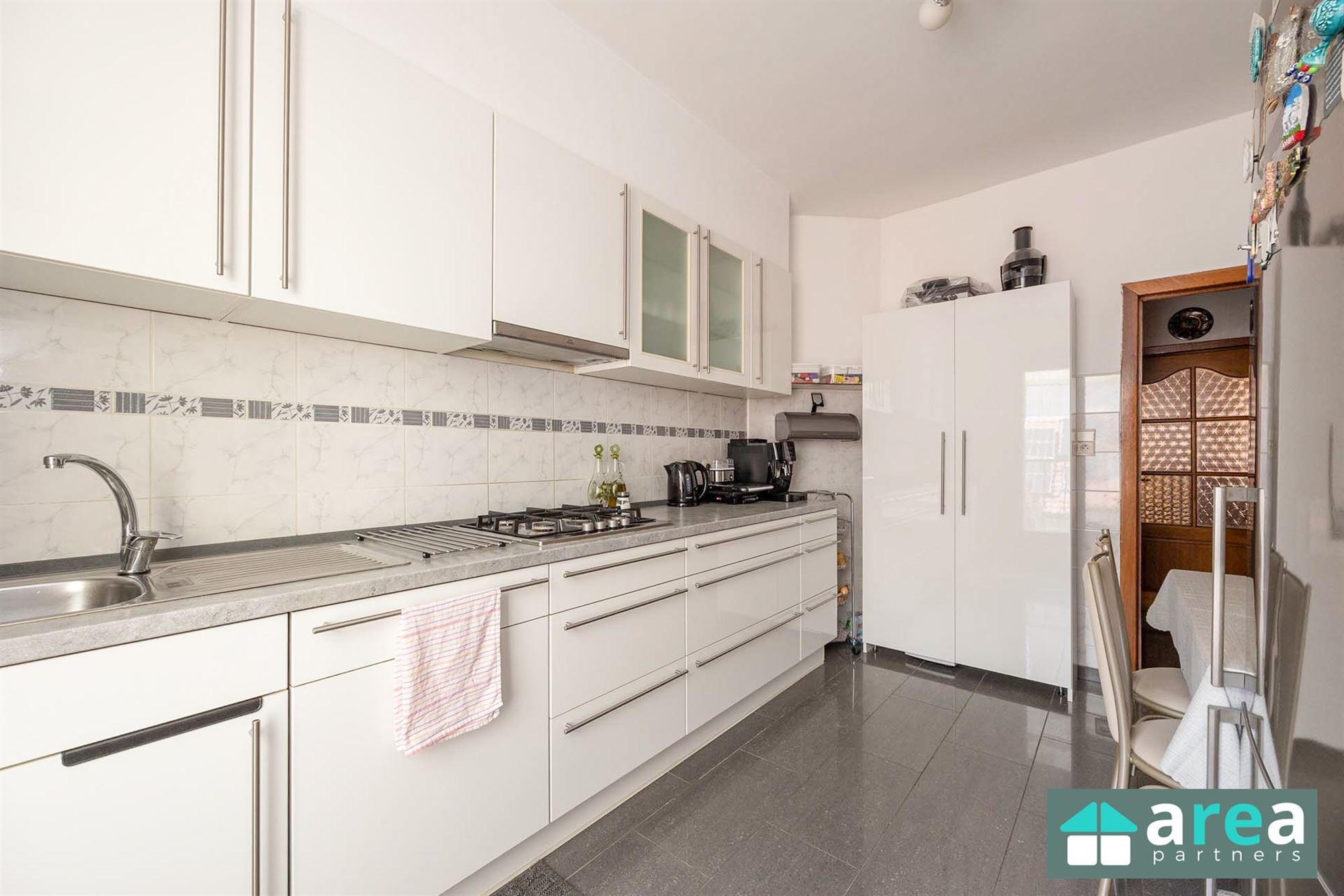 Commercial à vendre à Anvers avec 8 chambres - photo 4
