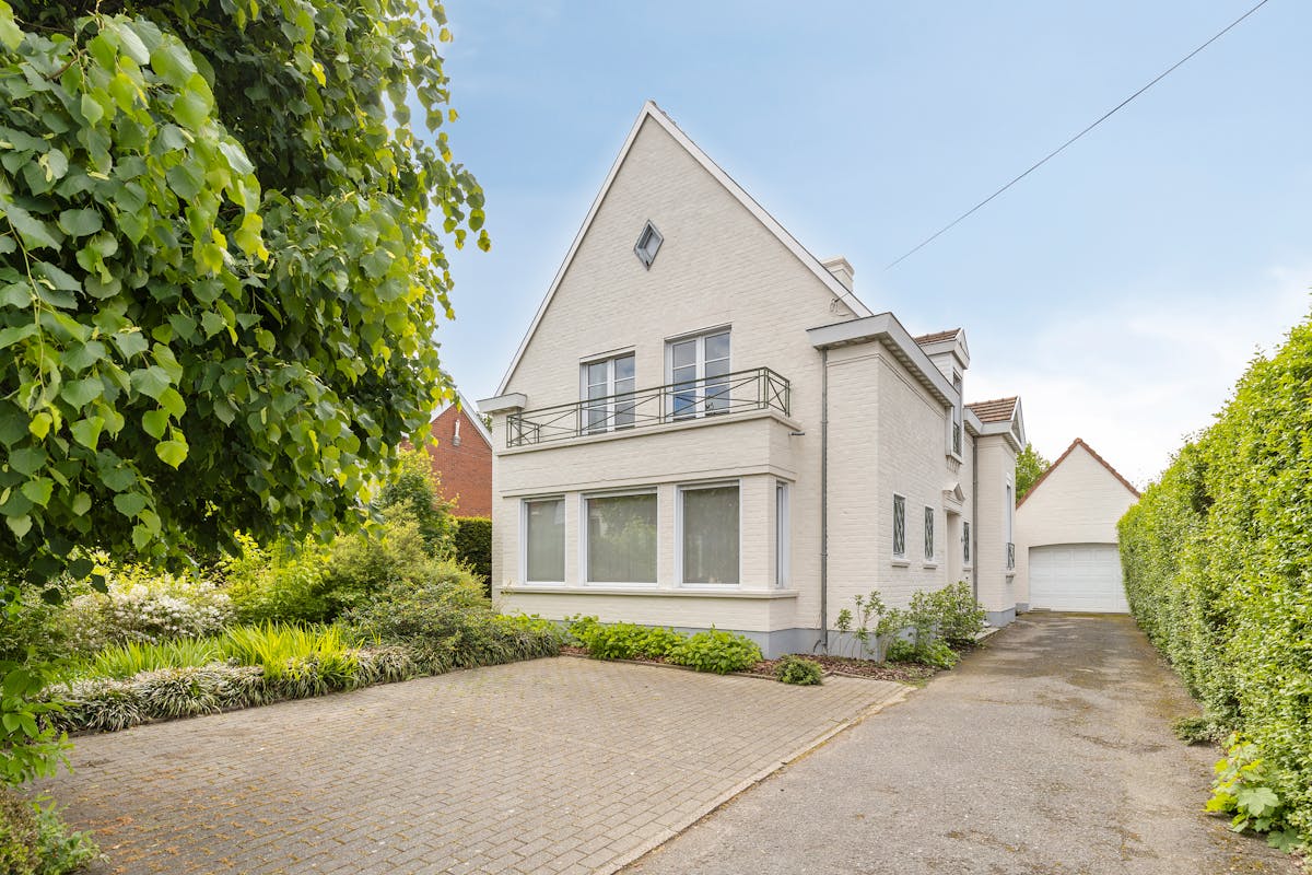 Villa te koop in Roeselare met ruim bijgebouw op 832 m² - foto 3