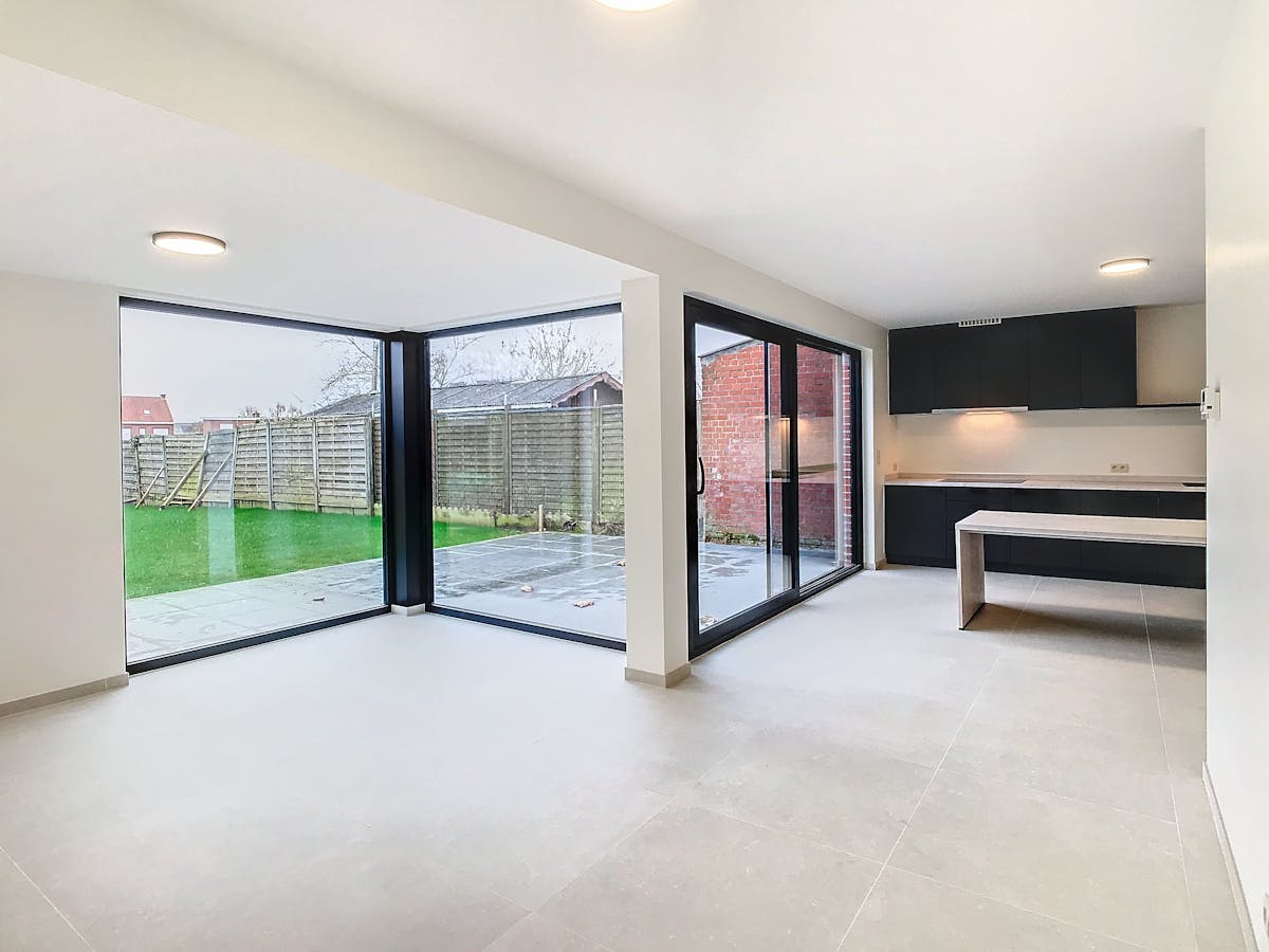 Recent house with 3 rooms, garage and garden in Poperinge - photo 4