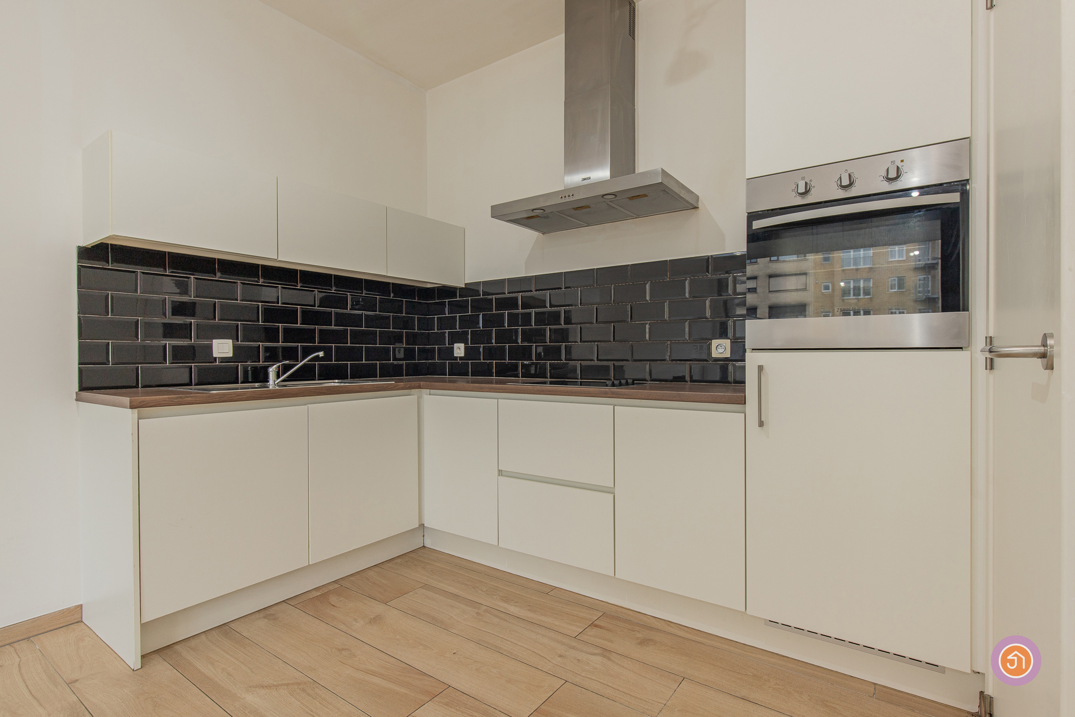 Centraal gelegen gelijkvloers appartement in perfecte staat - foto 5