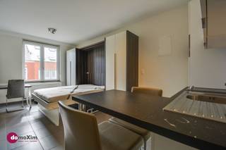 <p><span>Modern furnished studio, suitable for one person, in the center of Leuven </span></p><p><span> </span></p><p><span>This studio is located on the Bondgenotenlaan and is fully furnished. Its unique location in the center of Leuven and close to public transport makes this your ideal base. This studio is suitable for </span><span>one person</span><span>.</span></p><p><span> </span></p><p><span>The studio is fully equipped. You have a sofa, double bed, table and chairs, desk and television set. The kitchenette is fully equipped with refrigerator, dishwasher, microwave and hob. In addition, cutlery, plates and cooking utensils are also provided for you. </span></p><p><span> </span></p><p><span>The bathroom has a shower, toilet and sink. Do you have a washing machine or dryer? The connection for this is available. </span></p><p><span> </span></p><p><span>The building is equipped with an elevator. In the basement of the building you can dispose of your waste and there is space to store your bike. </span><span> </span></p><p><span> </span></p><p><span>The monthly fee totals €95. This flat rate covers all your expenses for the common parts, your heating, internet, garbage collection and at the beginning of your contract you will get new mattress cover. </span></p><p><span> </span></p><p><span>You can also rent this studio for a shorter term. The minimum period is 6 months and the rent is increased by 8% in this case. The charges remain the same. </span></p><p><span> </span></p><p><span>Schedule your visit now!</span></p><p><span> </span></p><p><span>015 20 36 00 - <span>info@domoxim.be</span></span></p><p><span> </span></p>
