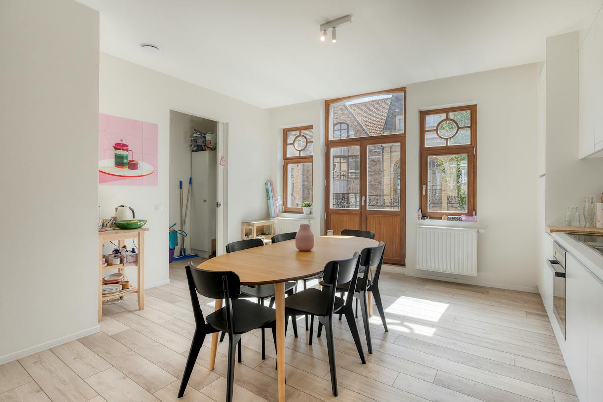 Ruim appartement met 3 slaapkamers en terras te huur in Ieper centrum - foto 5