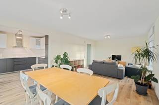 Te koop: prachtig gerenoveerd appartement in Heverlee, op een toplocatie vlakbij IMEC, Gasthuisberg en campus Arenberg. Dit ruime en...