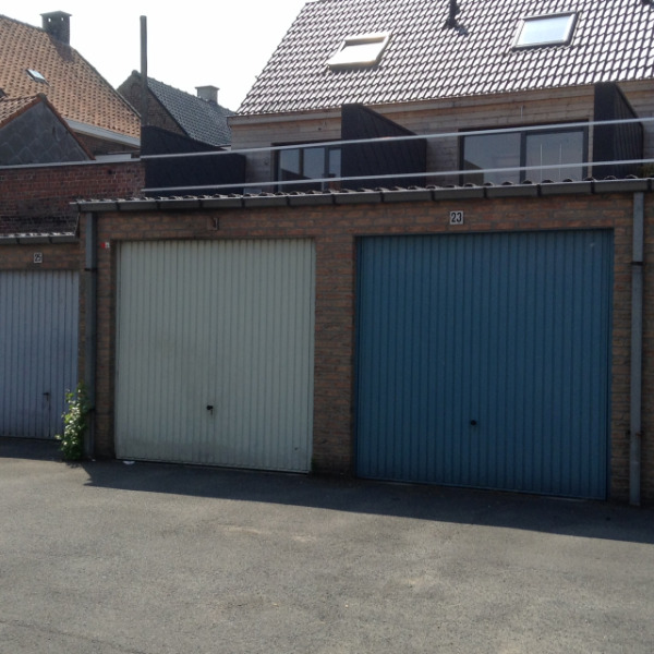 Roeselare : nabij centrum rechtover kerkhof garage te huur - foto 5