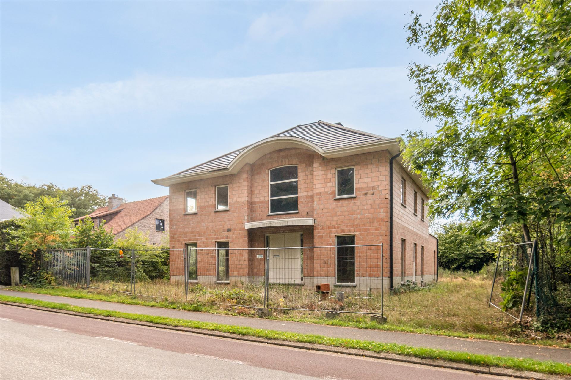 Maison à vendre à Genk avec 6 chambres - photo 3