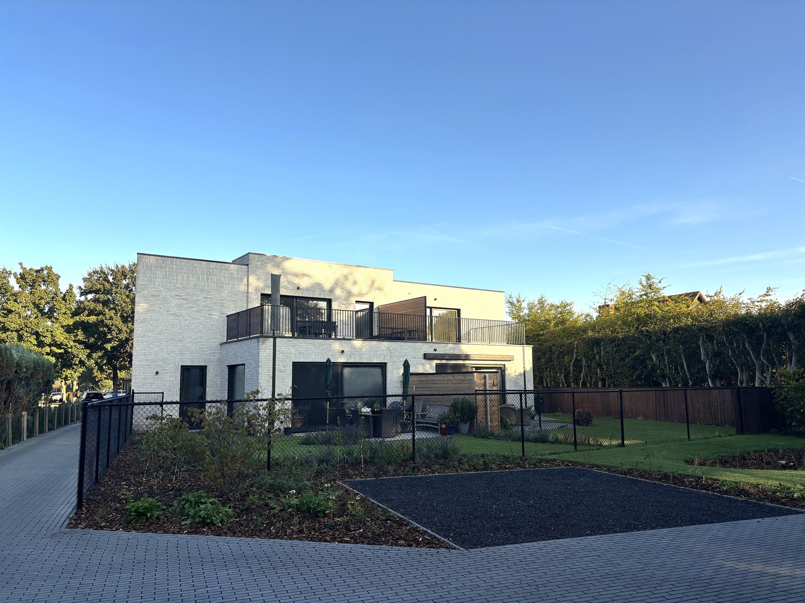 Nieuwbouw appartement op 1ste verdiep, carport en berging - foto 4