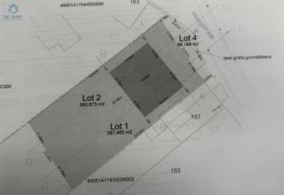 Lotissement de 2 HOB à Lierde. Lot 2 Ce terrain est situé dans une rue adjacente à la N8. Largeur du terrain 11,83m Profondeur de construction: 15...