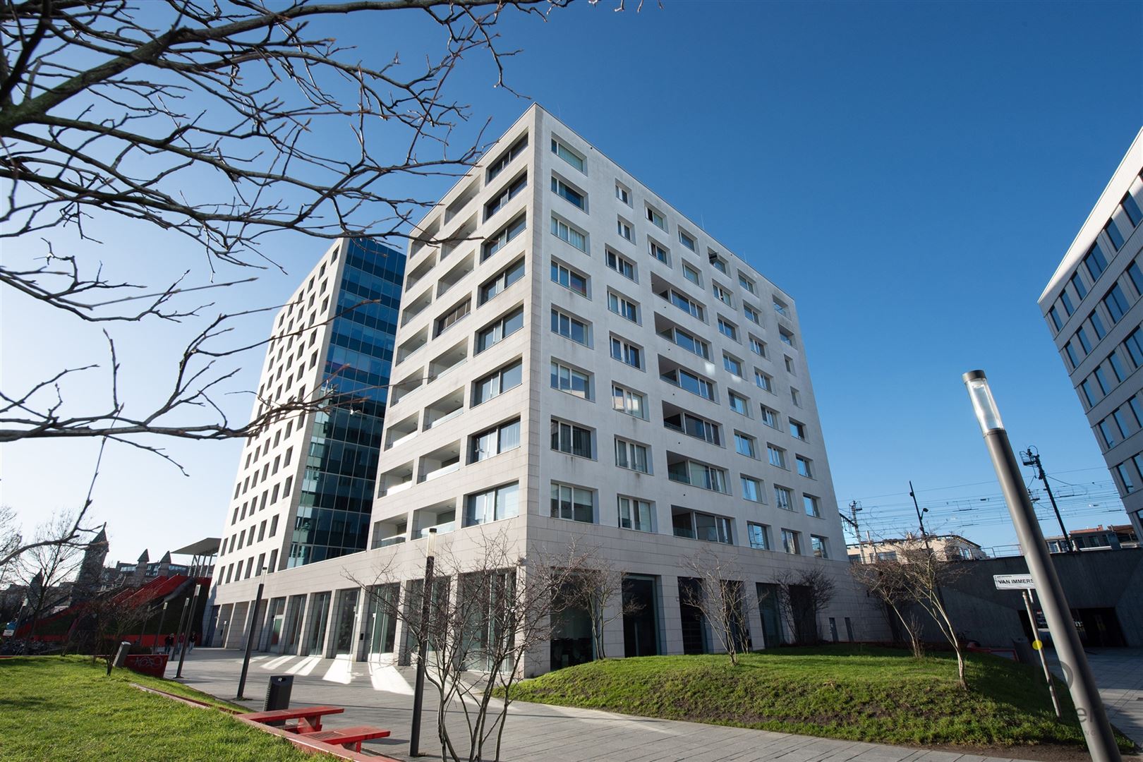 Schitterend nieuwbouw appartement met twee slaapkamers en prachtig overdekt terras te midden van de diamantwijk en de Persgroep! - foto 3